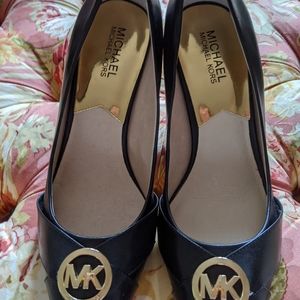 Michael Kors pumps